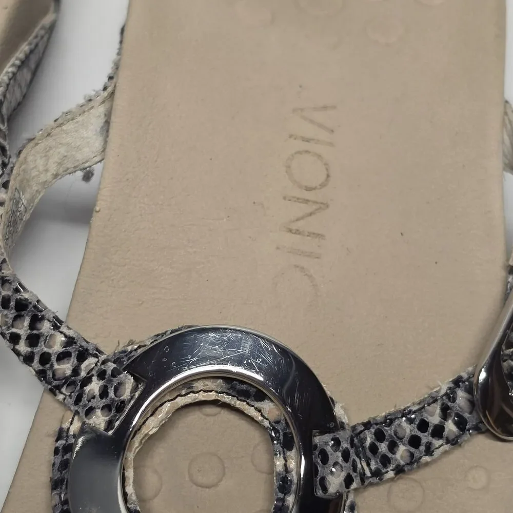 Vionic Karina Women's Thong Sandals Gray Snake Embossed Leather Ring Buckle 7